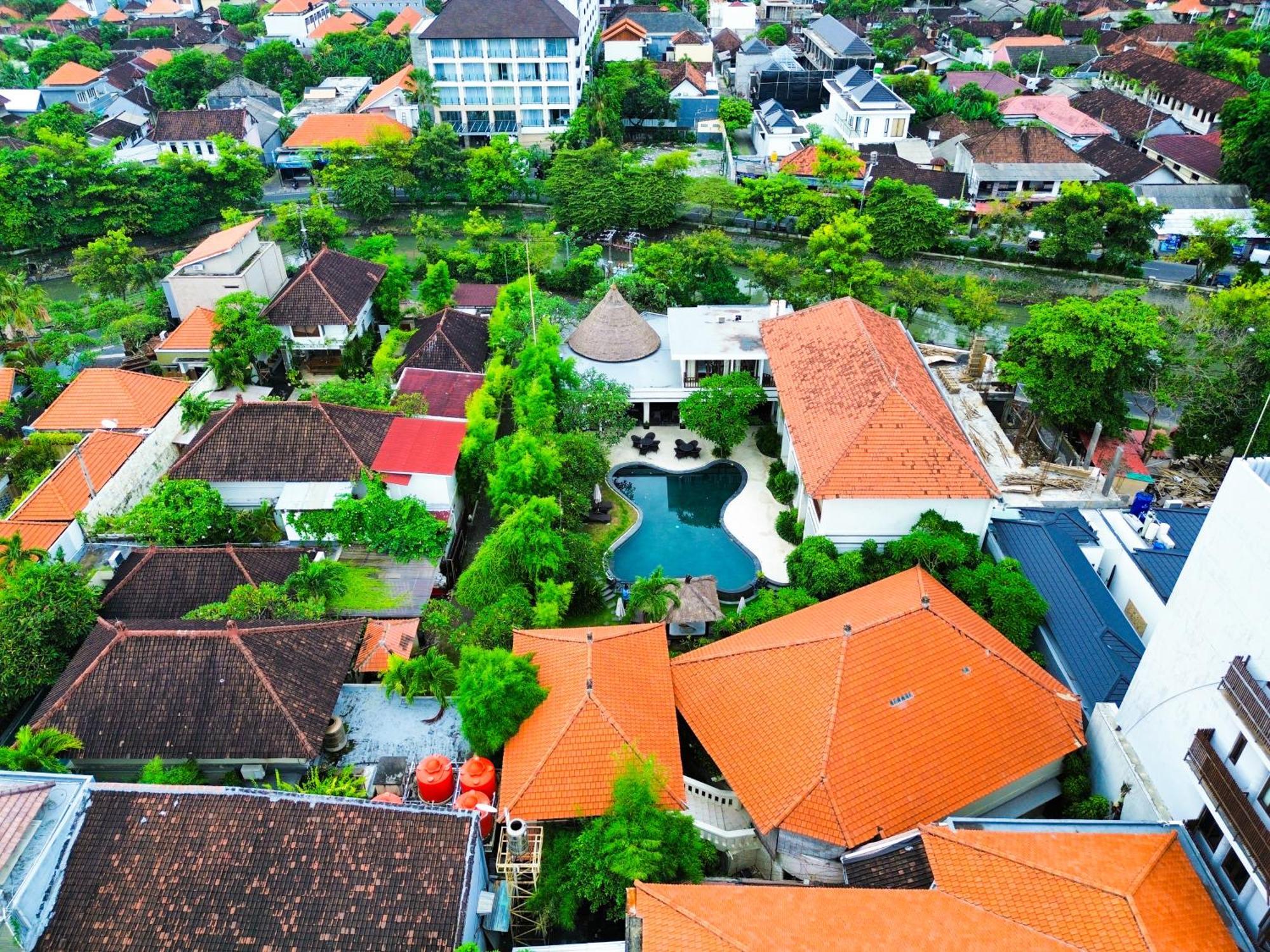 Villa Diana Bali 16 Bedrooms スミニャック エクステリア 写真