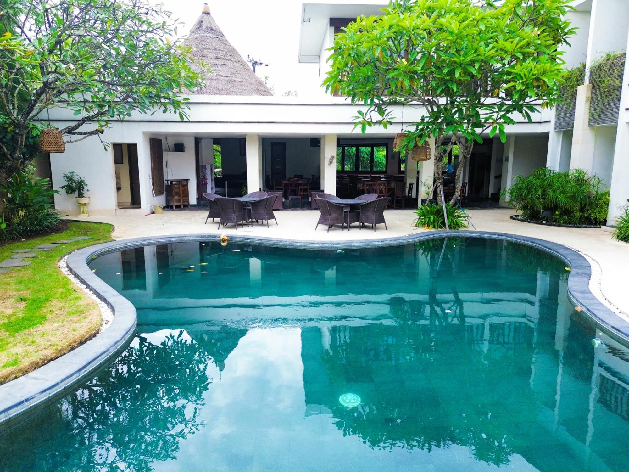 Villa Diana Bali 16 Bedrooms スミニャック エクステリア 写真