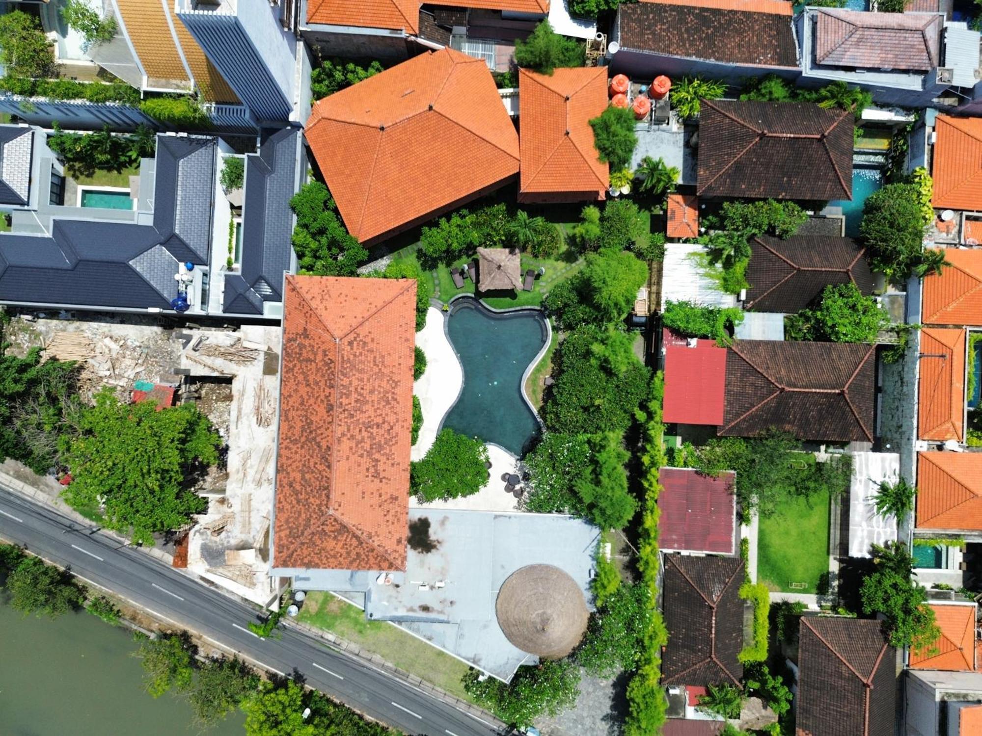 Villa Diana Bali 16 Bedrooms スミニャック エクステリア 写真