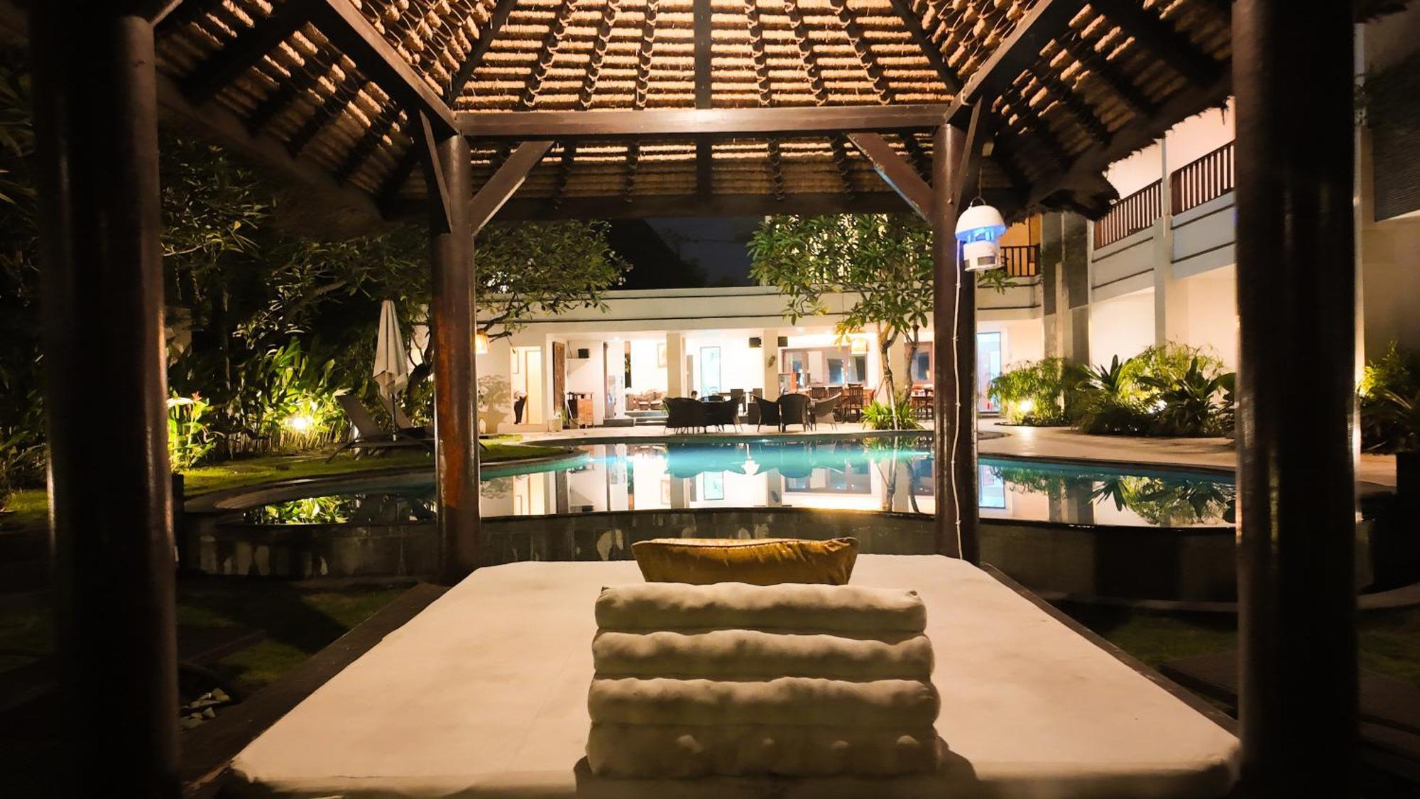 Villa Diana Bali 16 Bedrooms スミニャック エクステリア 写真