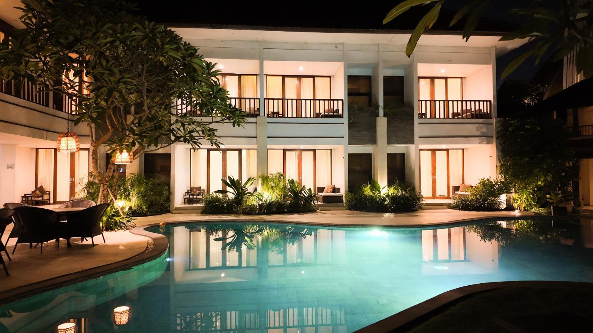 Villa Diana Bali 16 Bedrooms スミニャック エクステリア 写真