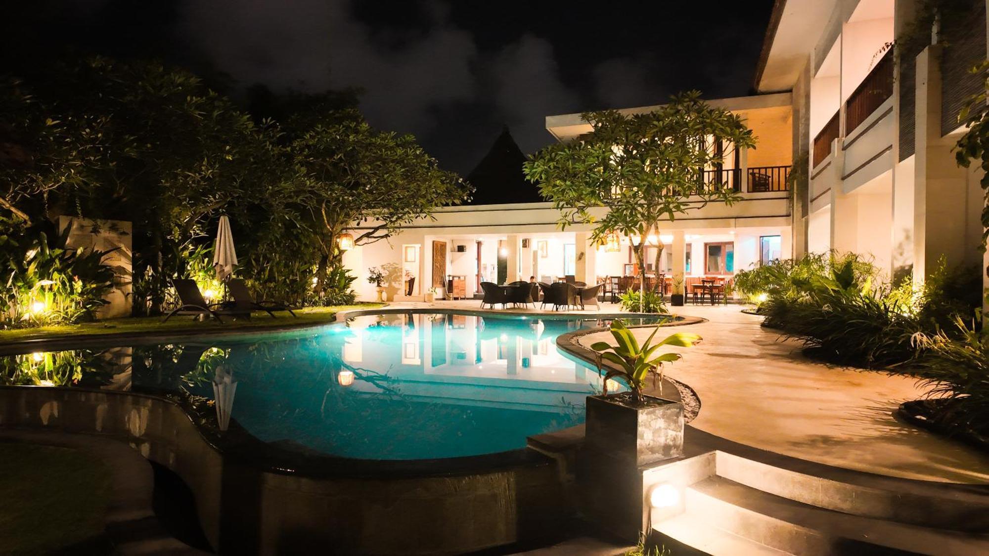 Villa Diana Bali 16 Bedrooms スミニャック エクステリア 写真