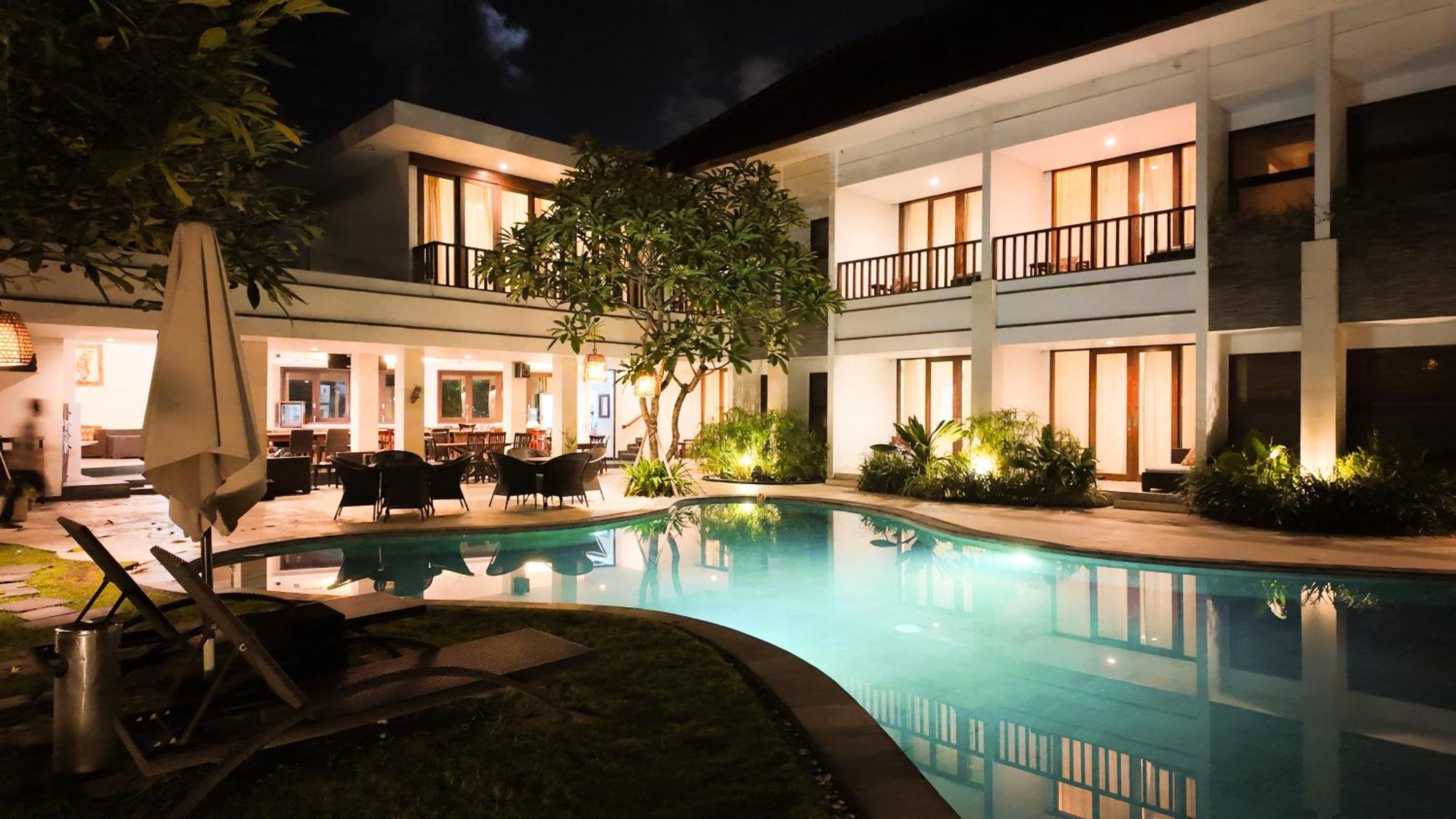Villa Diana Bali 16 Bedrooms スミニャック エクステリア 写真