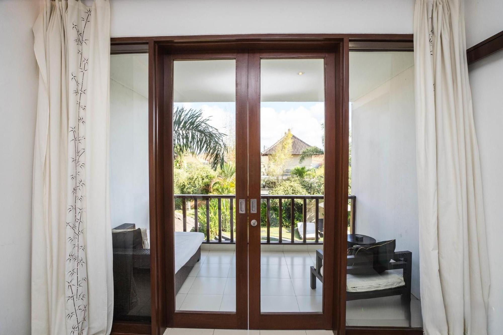 Villa Diana Bali 16 Bedrooms スミニャック エクステリア 写真