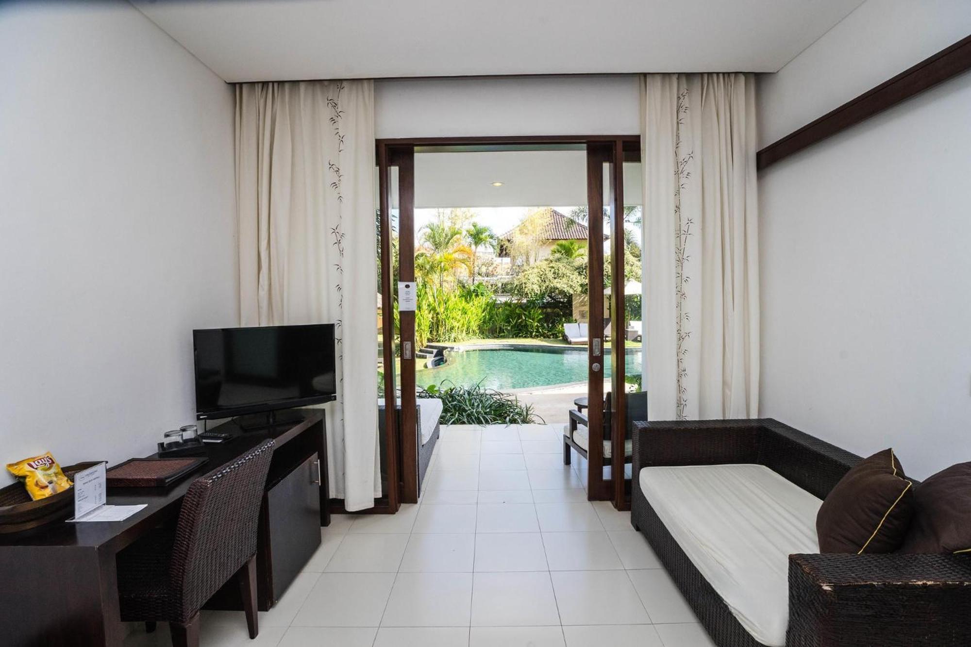 Villa Diana Bali 16 Bedrooms スミニャック エクステリア 写真
