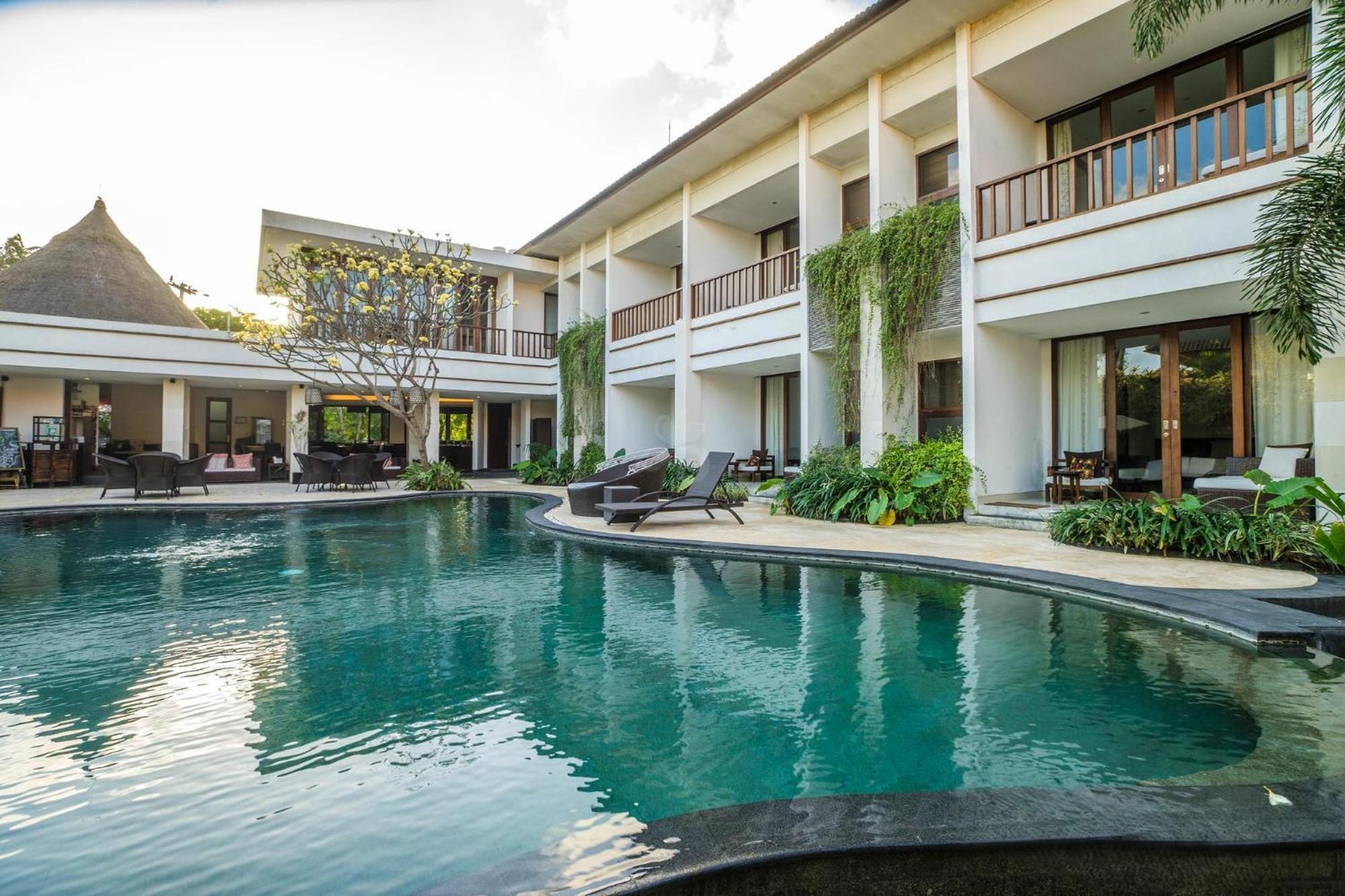 Villa Diana Bali 16 Bedrooms スミニャック エクステリア 写真